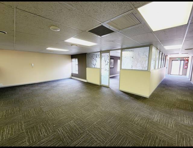 353M² OFFICE TO LET IN NORTH RIDING